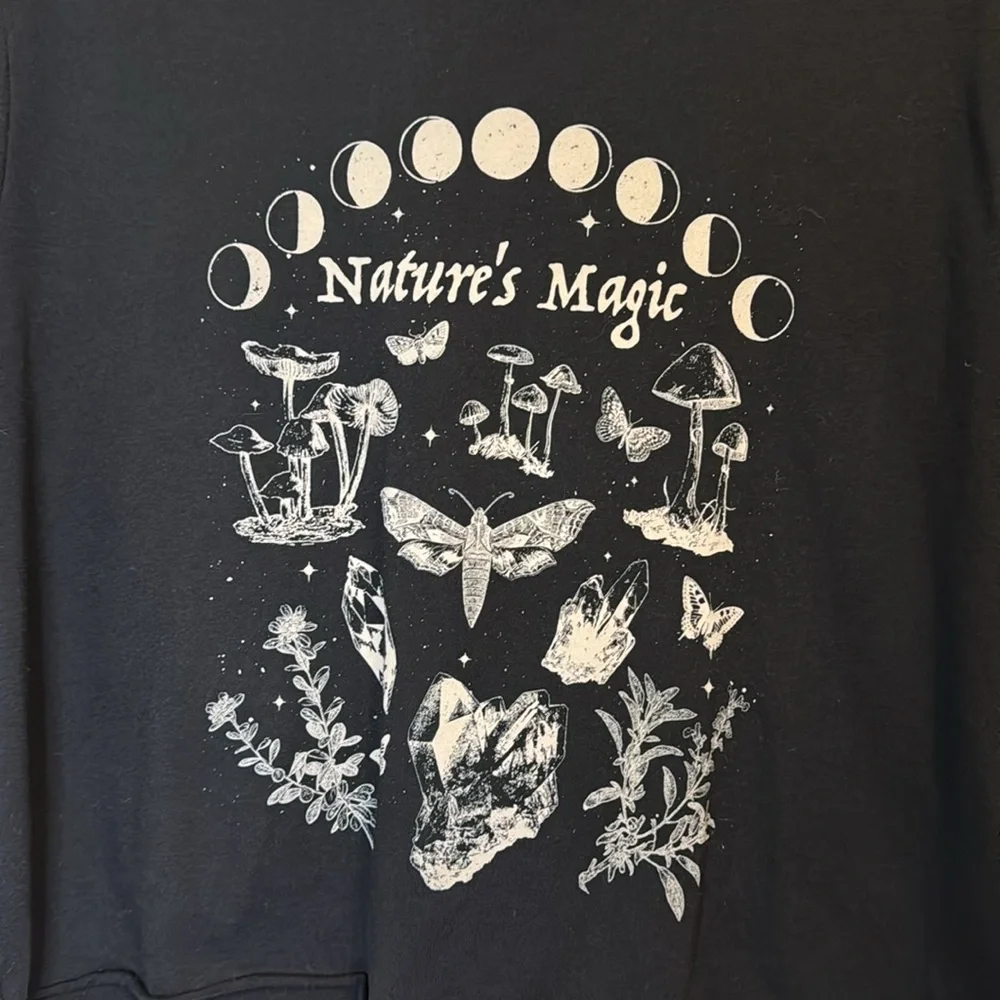 Hot Topic Witch Nature’s Magic Black Crop Top T Shirt - S - Picture 4 of 8